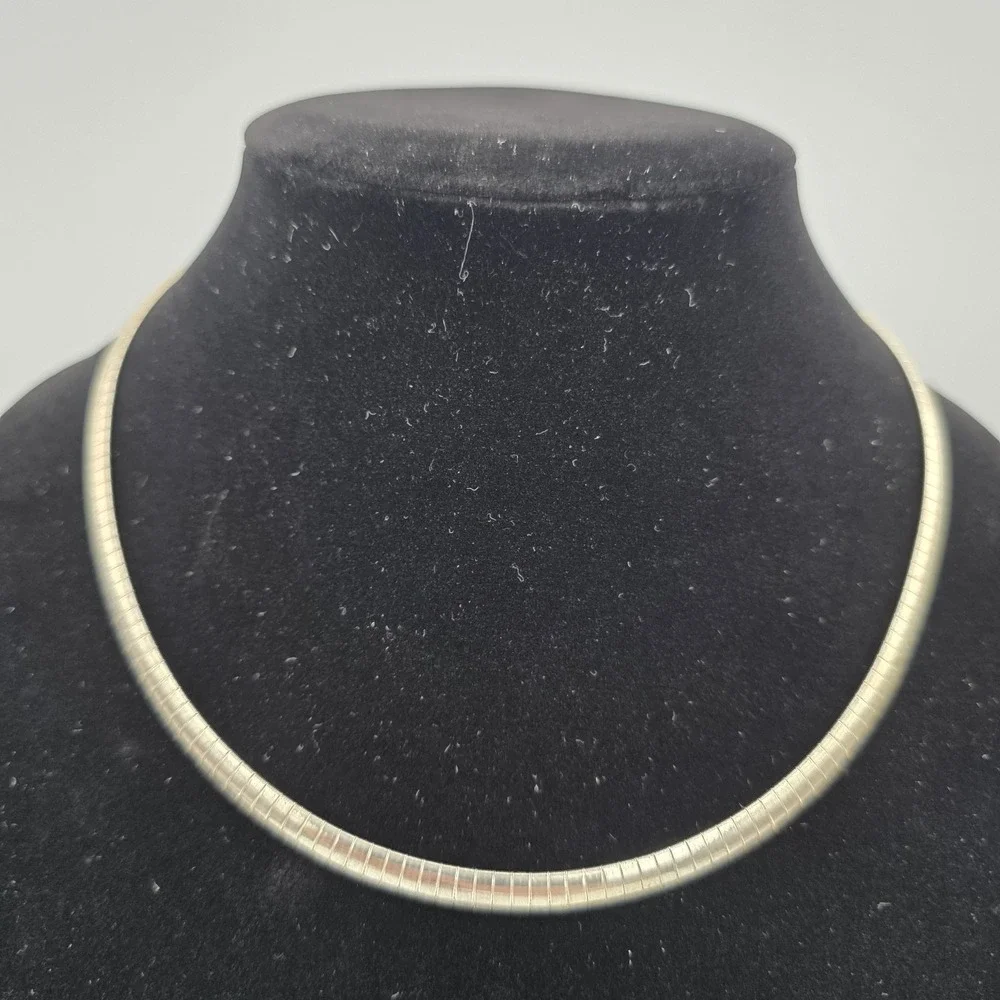 Vtg Snake Chain Silver Tone Necklace Collar Choker Lobster Clasp Minimalist 18